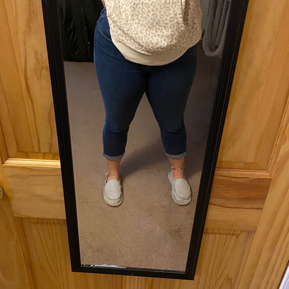 Levi’s mid rise skinny jeans